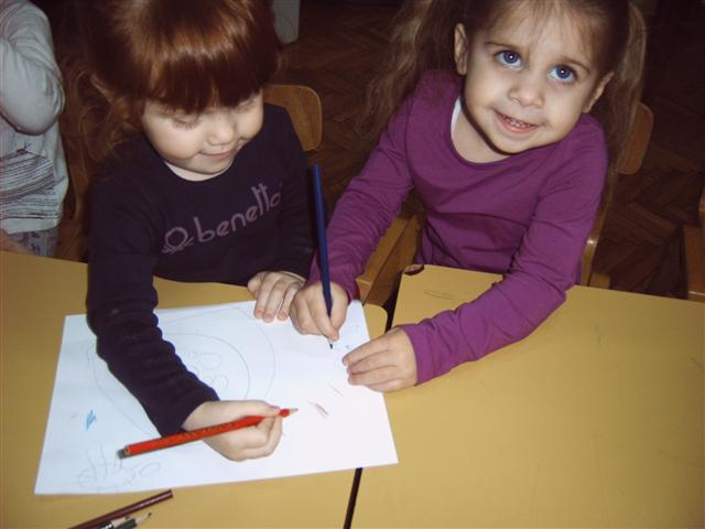 Dječje šaranje i crtanje-znakovi bitni za razvoj govora,
pisanja i mišljenja - slika broj: 15